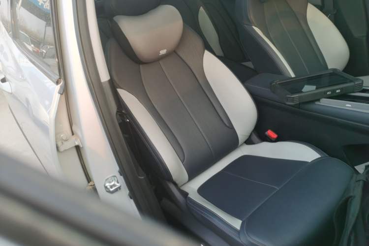 Used Geely Auto FX11 2024 1.5TD DCT Prestige Edition Right Front Seat