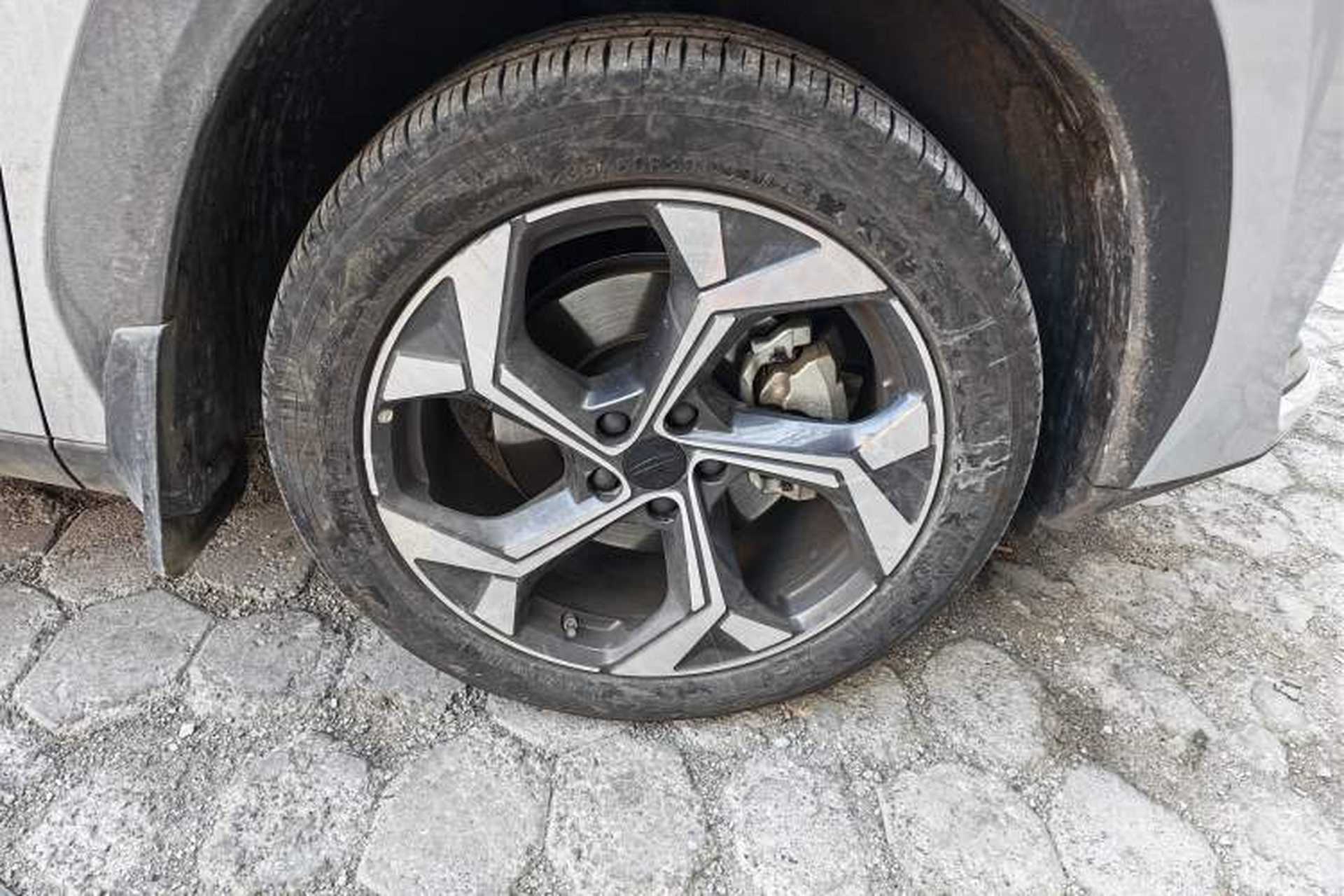 Used Geely Auto FX11 2024 1.5TD DCT Prestige Edition Right Front Wheel Hub