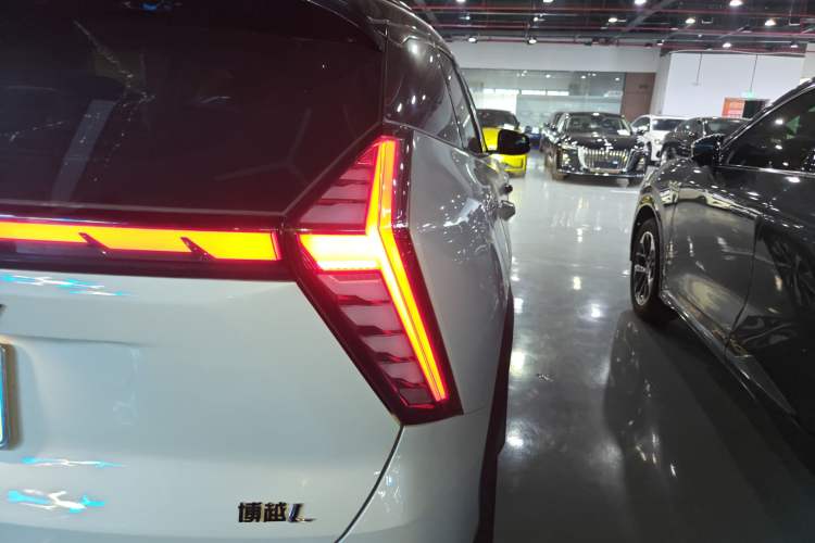 Used Geely Auto FX11 2024 1.5TD DCT Flagship Edition Right Rear Taillight