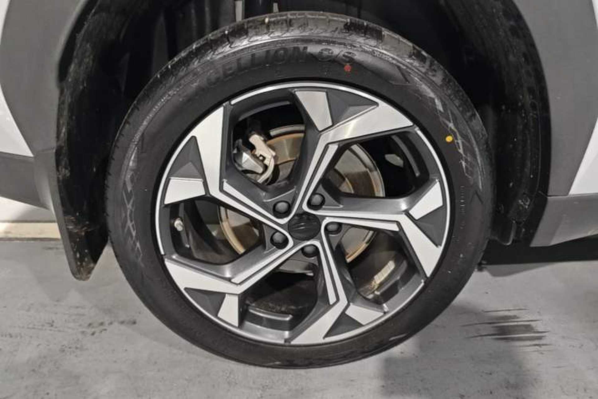 Used Geely Auto FX11 2024 1.5TD DCT Prestige Edition Right Rear Wheel Hub