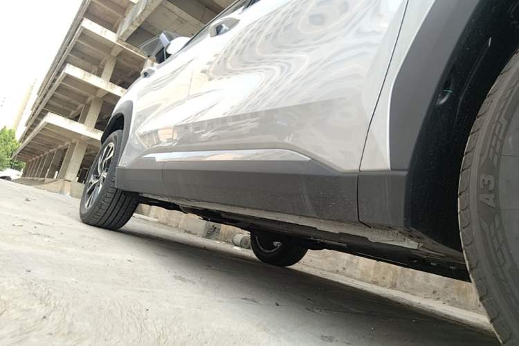 Used Geely Auto FX11 2024 1.5TD DCT Dragon Edition Right Side Sill
