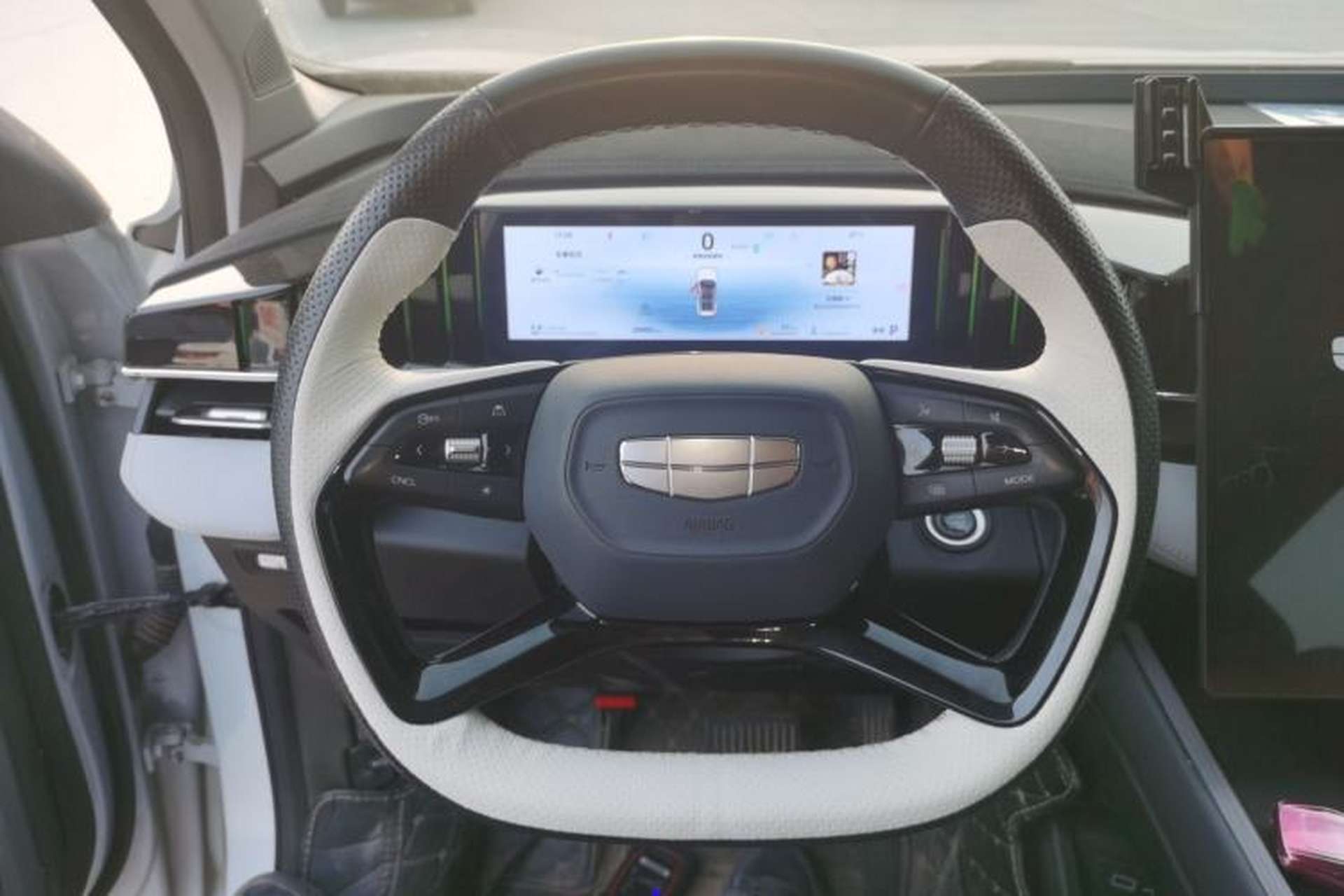 Used Geely Auto FX11 2024 1.5TD DCT Prestige Edition Steering Wheel