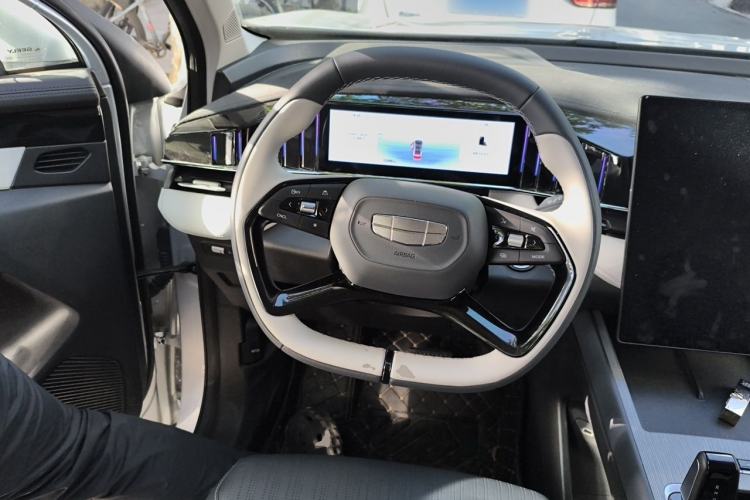 Used Geely Auto FX11 2024 1.5TD DCT Prestige Edition Steering Wheel