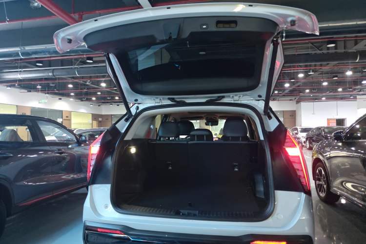 Used Geely Auto FX11 2024 1.5TD DCT Flagship Edition Trunk