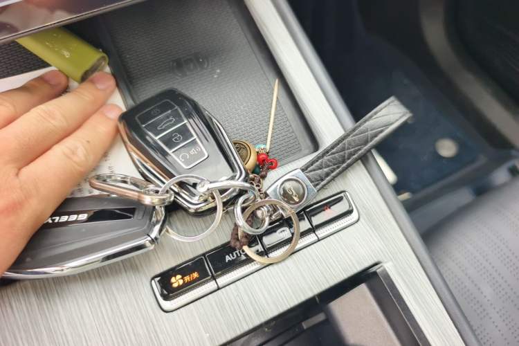 Used Geely Auto FX11 2024 1.5TD DCT Prestige Edition Vehicle Key