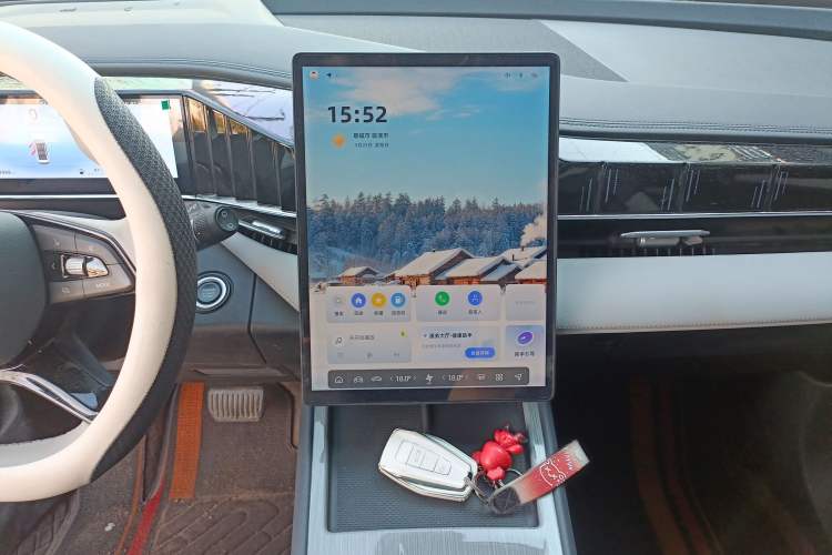 Used Geely Auto FX11 2024 1.5TD DCT Dragon Edition Audio And AC Panel