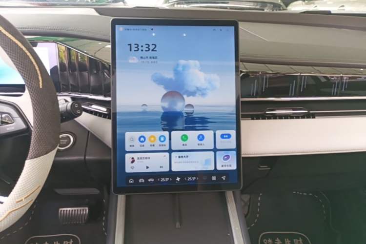Used Geely Auto FX11 2024 1.5TD DCT Dragon Edition Audio And AC Panel