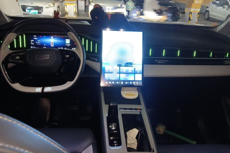 Used Geely Auto FX11 2024 1.5TD DCT Prestige Edition Center Console