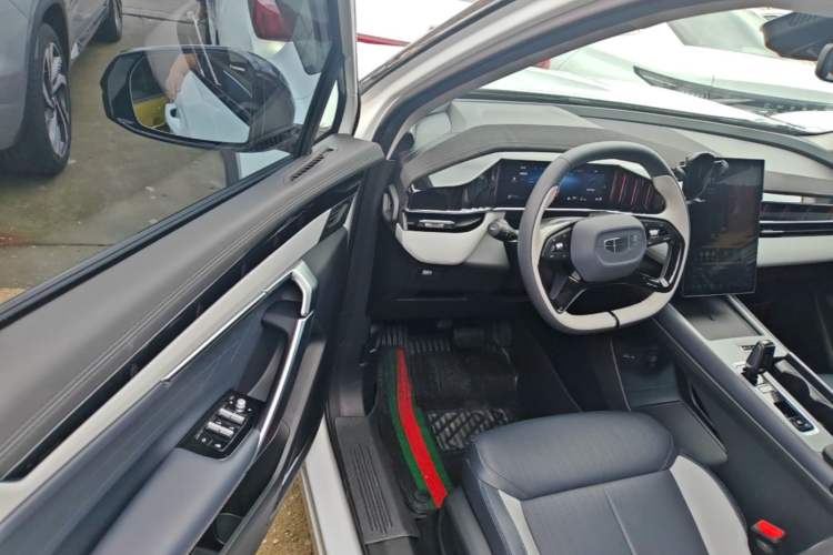 Used Geely Auto FX11 2024 1.5TD DCT Prestige Edition Driver Seat