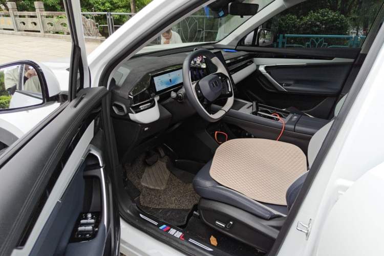 Used Geely Auto FX11 2024 1.5TD DCT Prestige Edition Driver Seat
