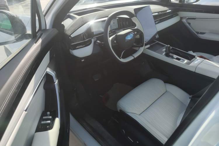Used Geely Auto FX11 2024 2.0TD DCT Intelligent Driving Version Driver Seat