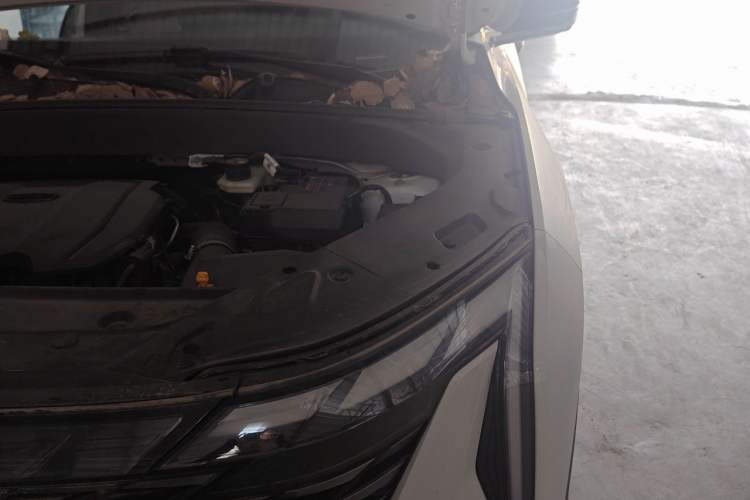 Used Geely Auto FX11 2024 1.5TD DCT Prestige Edition Engine Bay Left