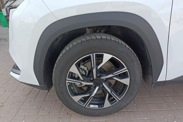 Used Geely Auto FX11 2024 1.5TD DCT Dragon Edition Exterior 4