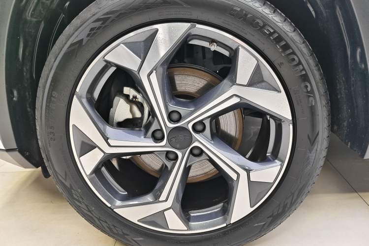 Used Geely Auto FX11 2024 1.5TD DCT Prestige Edition Exterior 4
