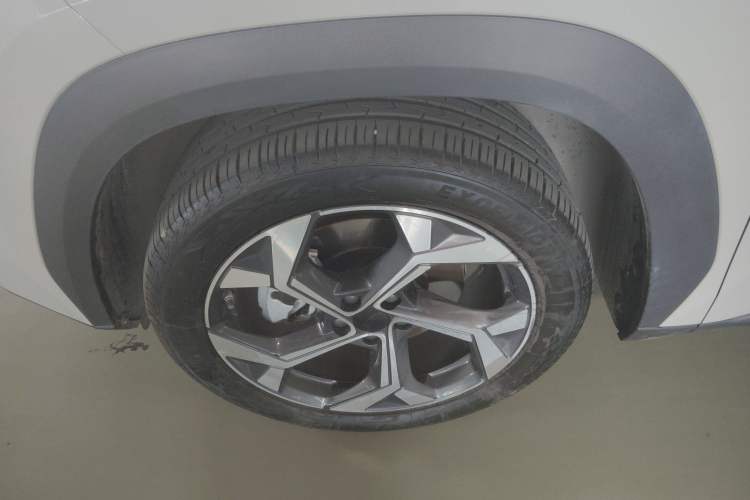 Used Geely Auto FX11 2024 1.5TD DCT Flagship Edition Exterior 4