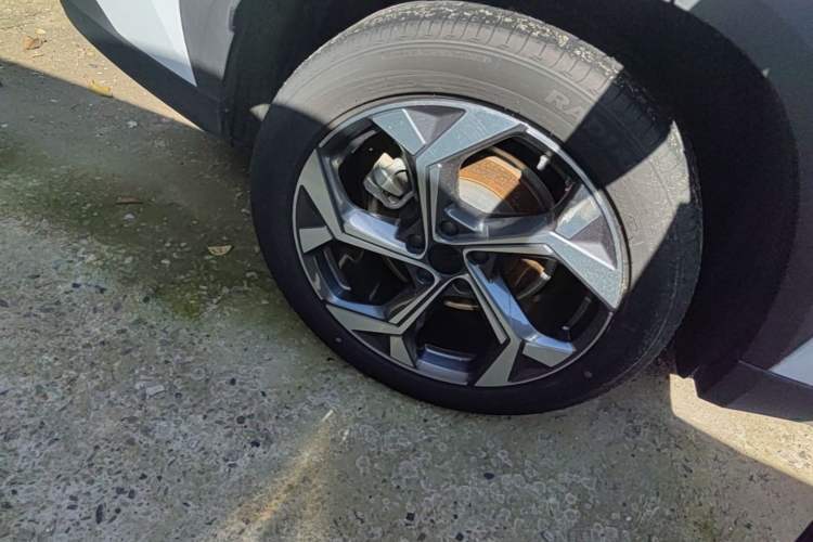 Used Geely Auto FX11 2024 1.5TD DCT Prestige Edition Exterior 5