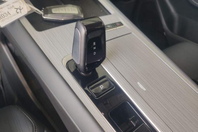 Used Geely Auto FX11 2024 1.5TD DCT Prestige Edition Gear Lever