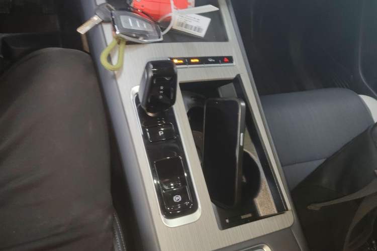 Used Geely Auto FX11 2024 1.5TD DCT Flagship Edition Gear Lever