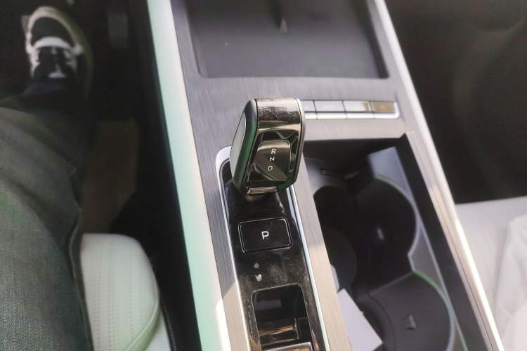Used Geely Auto FX11 2024 2.0TD DCT Intelligent Driving Version Gear Lever