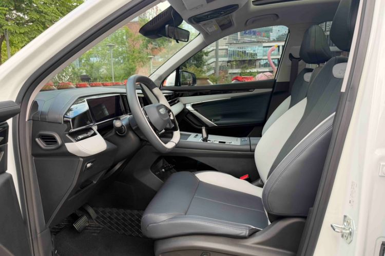Used Geely Auto FX11 2024 1.5TD DCT Dragon Edition Interior 2