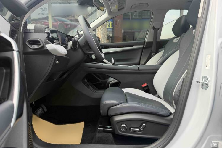 Used Geely Auto FX11 2024 1.5TD DCT Flagship Edition Interior 3