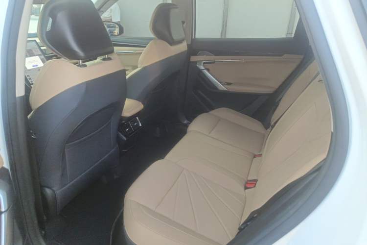 Used Geely Auto FX11 2024 1.5TD DCT Prestige Edition Interior 4