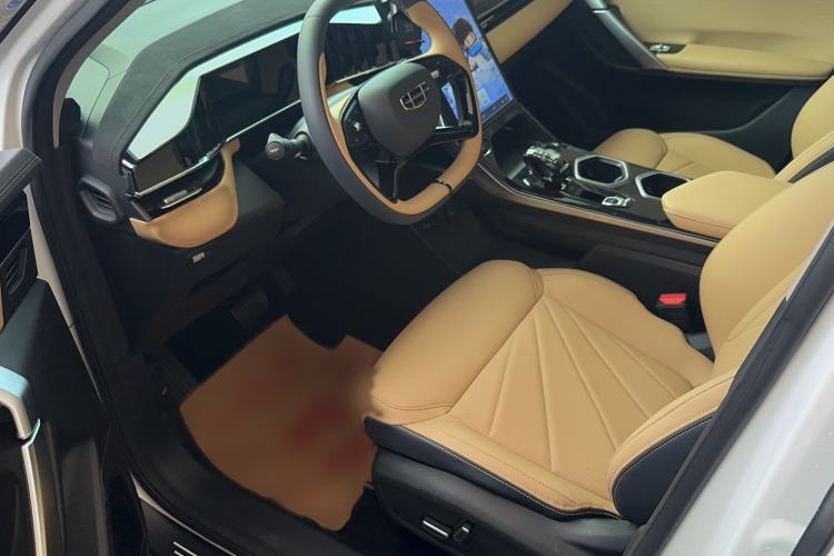 Used Geely Auto FX11 2024 1.5TD DCT Prestige Edition Left Front Seat