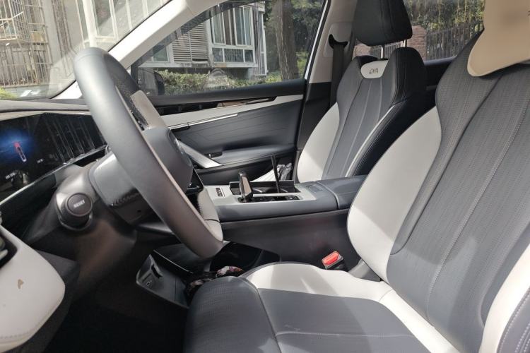 Used Geely Auto FX11 2024 1.5TD DCT Prestige Edition Left Front Seat