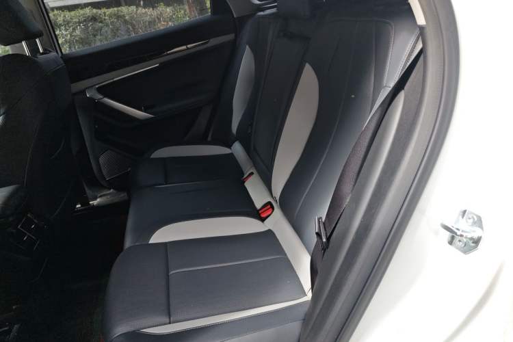 Used Geely Auto FX11 2024 1.5TD DCT Prestige Edition Left Rear Seat