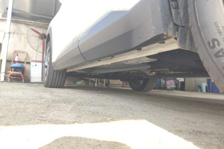 Used Geely Auto FX11 2024 1.5TD DCT Prestige Edition Left Side Sill