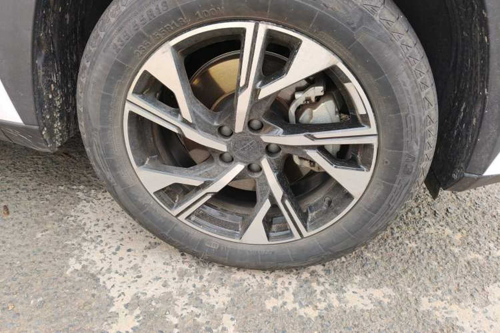 Used Geely Auto FX11 2024 1.5TD DCT Dragon Edition Right Front Wheel Hub