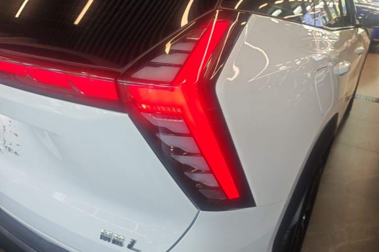 Used Geely Auto FX11 2024 1.5TD DCT Dragon Edition Right Rear Taillight