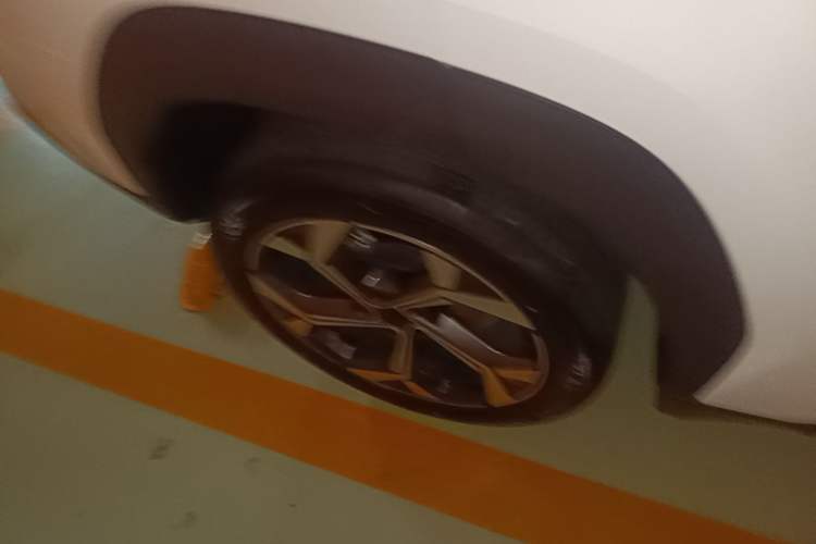 Used Geely Auto FX11 2024 1.5TD DCT Prestige Edition Right Rear Wheel Hub