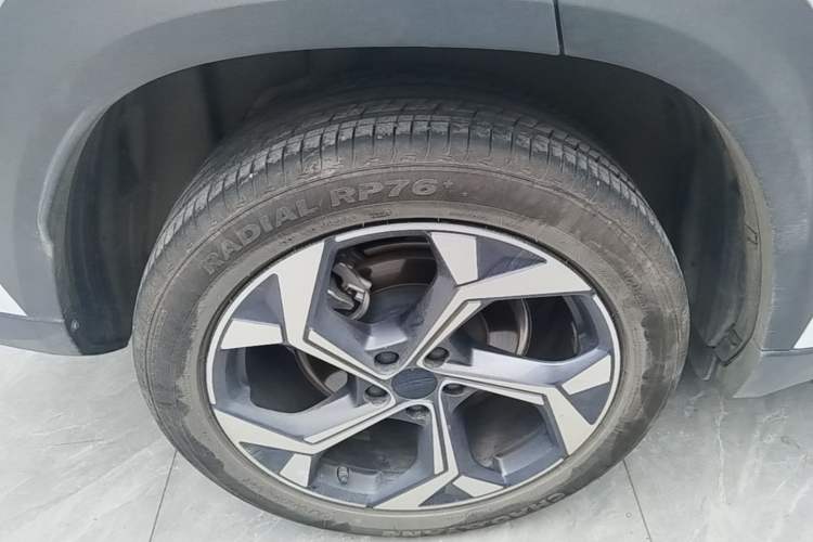 Used Geely Auto FX11 2024 1.5TD DCT Flagship Edition Right Rear Wheel Hub