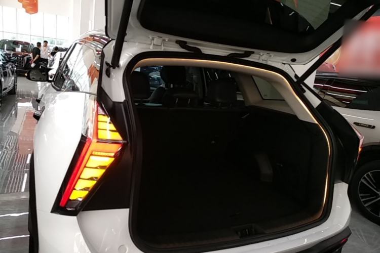 Used Geely Auto FX11 2024 1.5TD DCT Prestige Edition Trunk