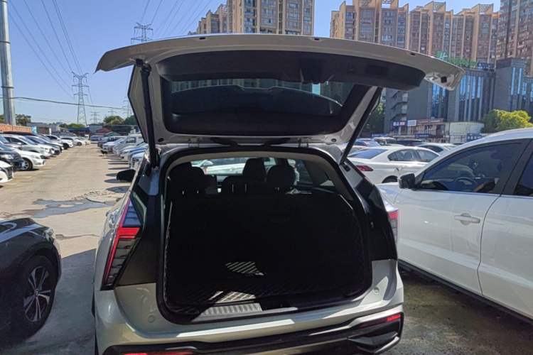 Used Geely Auto FX11 2024 1.5TD DCT Prestige Edition Trunk