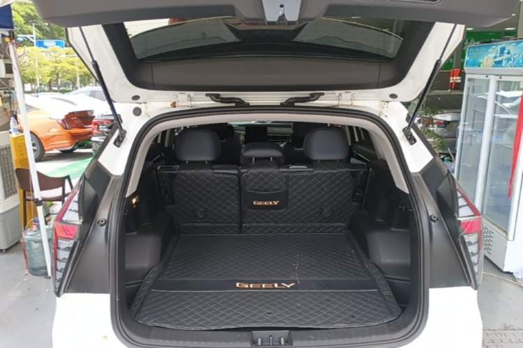 Used Geely Auto FX11 2024 1.5TD DCT Dragon Edition Trunk