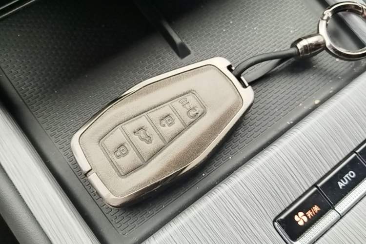 Used Geely Auto FX11 2024 1.5TD DCT Flagship Edition Vehicle Key