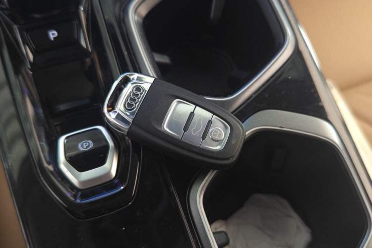 Used Geely Auto FX11 2024 1.5TD DCT Prestige Edition Vehicle Key