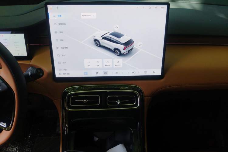 Used Geely Auto FX11 2025 4th Generation 1.5TD DCT Jinxiu Audio And AC Panel