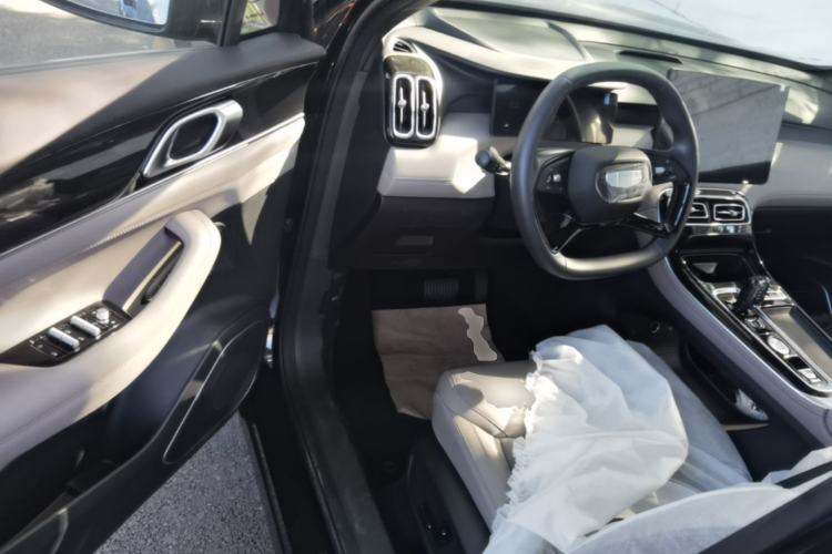 Used Geely Auto FX11 2025 4th Generation 1.5TD DCT – The Start Driver Seat