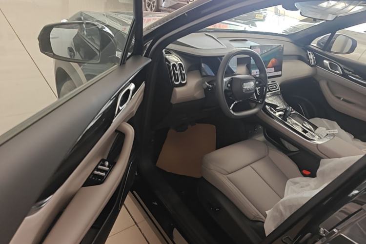 Used Geely Auto FX11 2025 4th Generation 1.5TD DCT – The Start Driver Seat