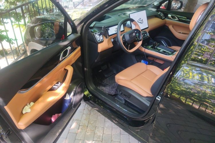 Used Geely Auto FX11 2025 4th Generation 1.5TD DCT Jinxiu Driver Seat