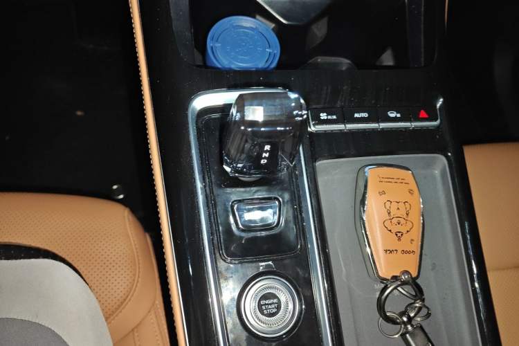 Used Geely Auto FX11 2025 4th Generation 1.5TD DCT - Shanhe Gear Lever