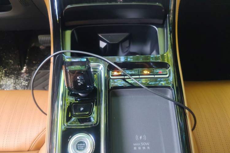 Used Geely Auto FX11 2025 4th Generation 1.5TD DCT Jinxiu Gear Lever
