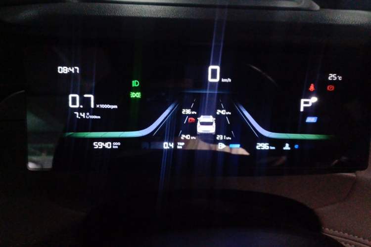 Used Geely Auto FX11 2025 4th Generation 1.5TD DCT – The Start Instrument Cluster