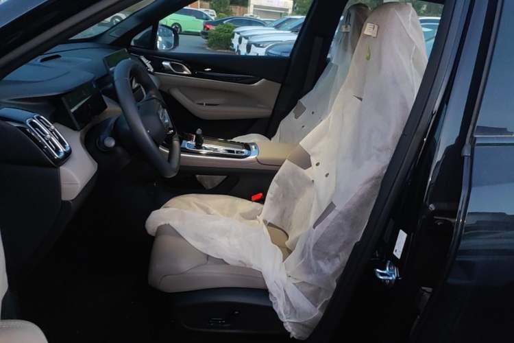 Used Geely Auto FX11 2025 4th Generation 1.5TD DCT – The Start Left Front Seat