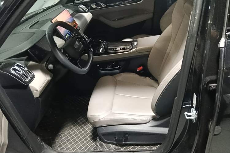 Used Geely Auto FX11 2025 4th Generation 1.5TD DCT – The Start Left Front Seat