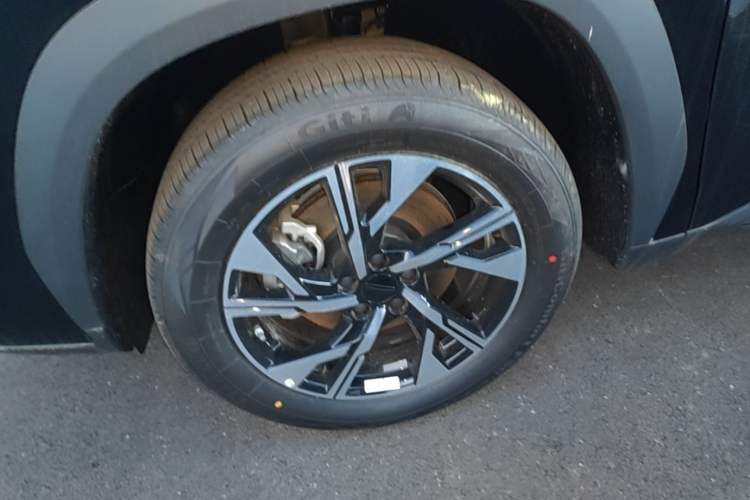 Used Geely Auto FX11 2025 4th Generation 1.5TD DCT – The Start Left Front Wheel Hub