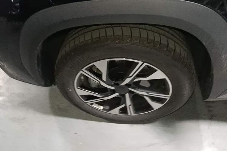 Used Geely Auto FX11 2025 4th Generation 1.5TD DCT – The Start Left Front Wheel Hub
